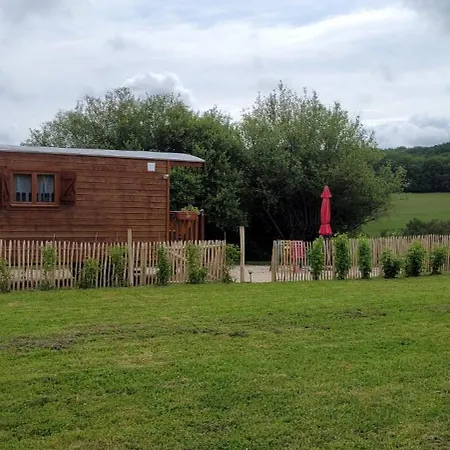 Roulotte A Sapharey Camping