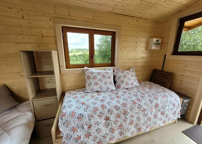 Roulotte A Sapharey Camping Sarrazac (Dordogne)