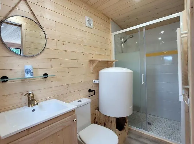 Camping Roulotte A Sapharey Sarrazac (Dordogne)