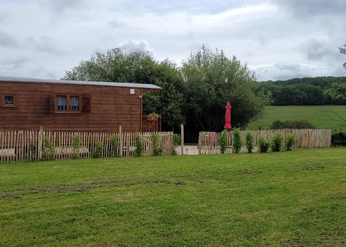 Roulotte A Sapharey Camping